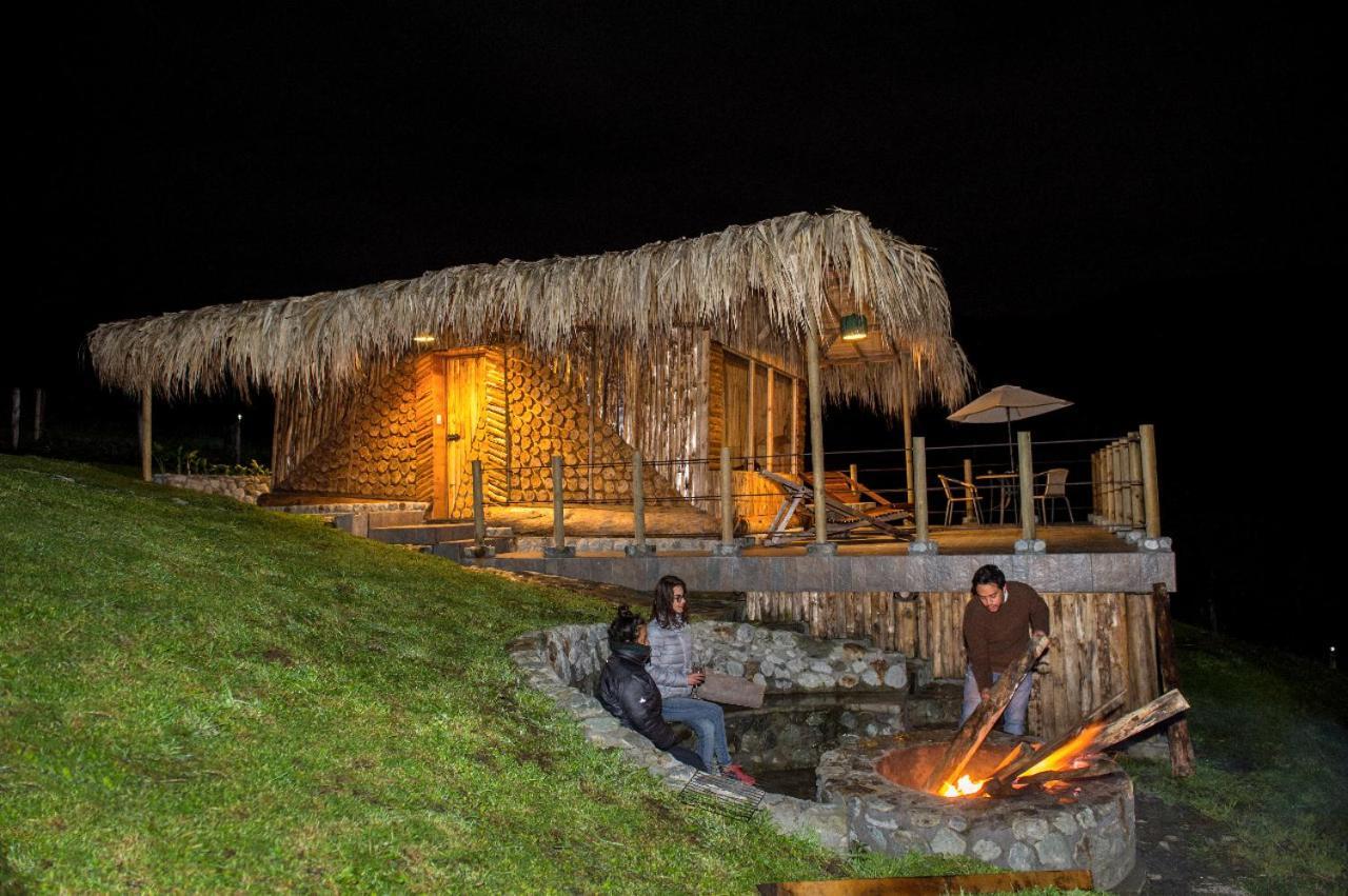 Hostal La Laguna Villamaría Esterno foto