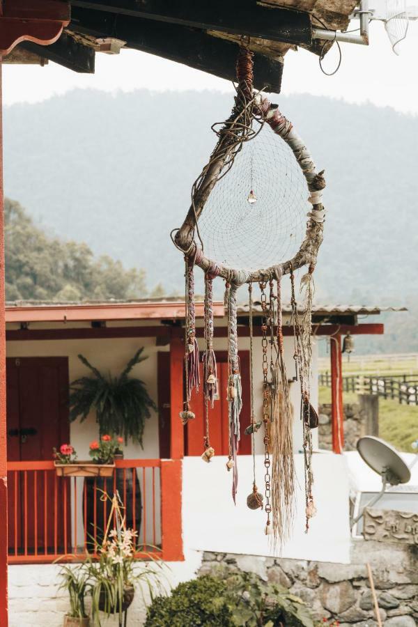 Hostal La Laguna Villamaría Esterno foto