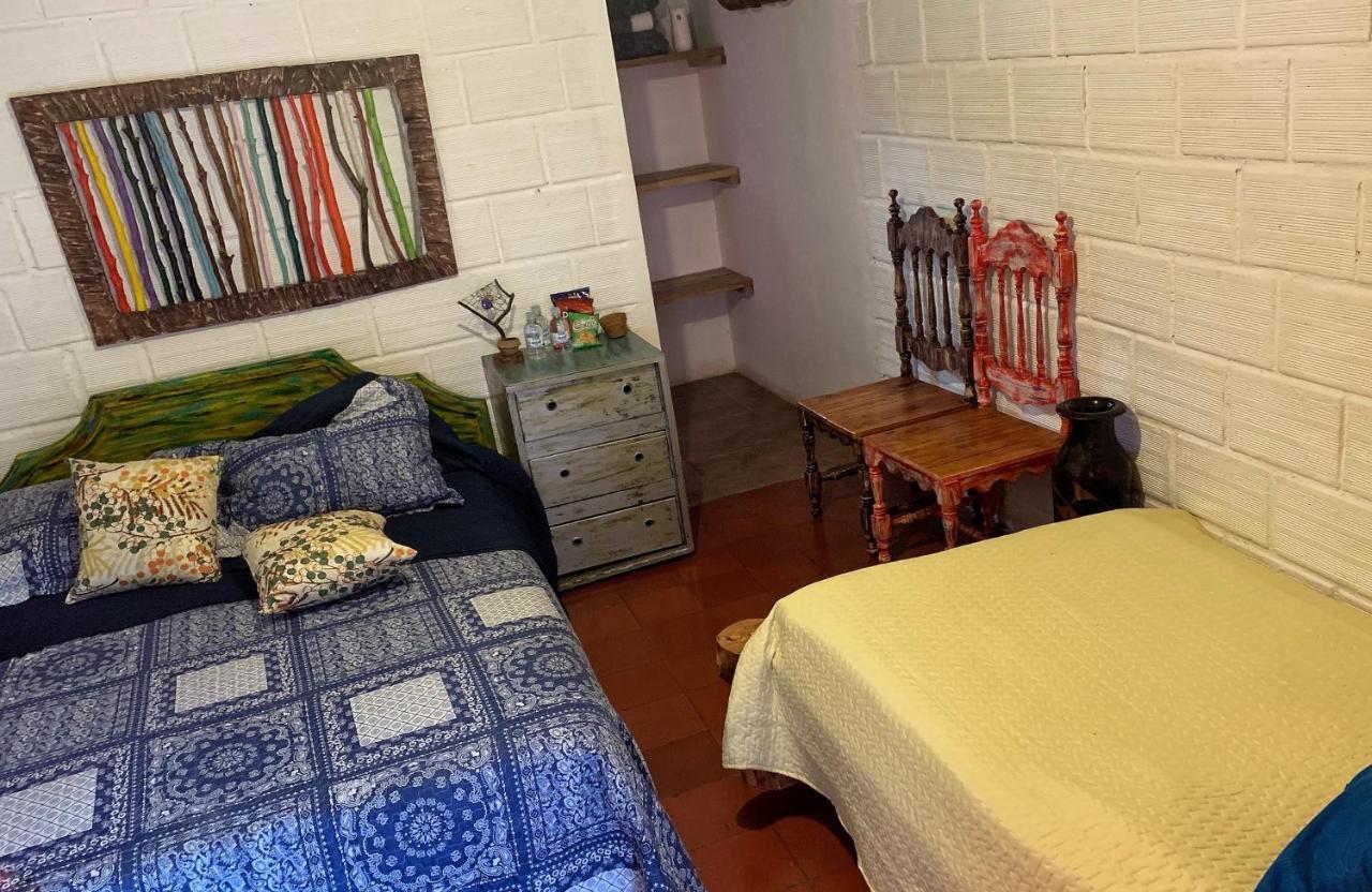 Hostal La Laguna Villamaría Esterno foto